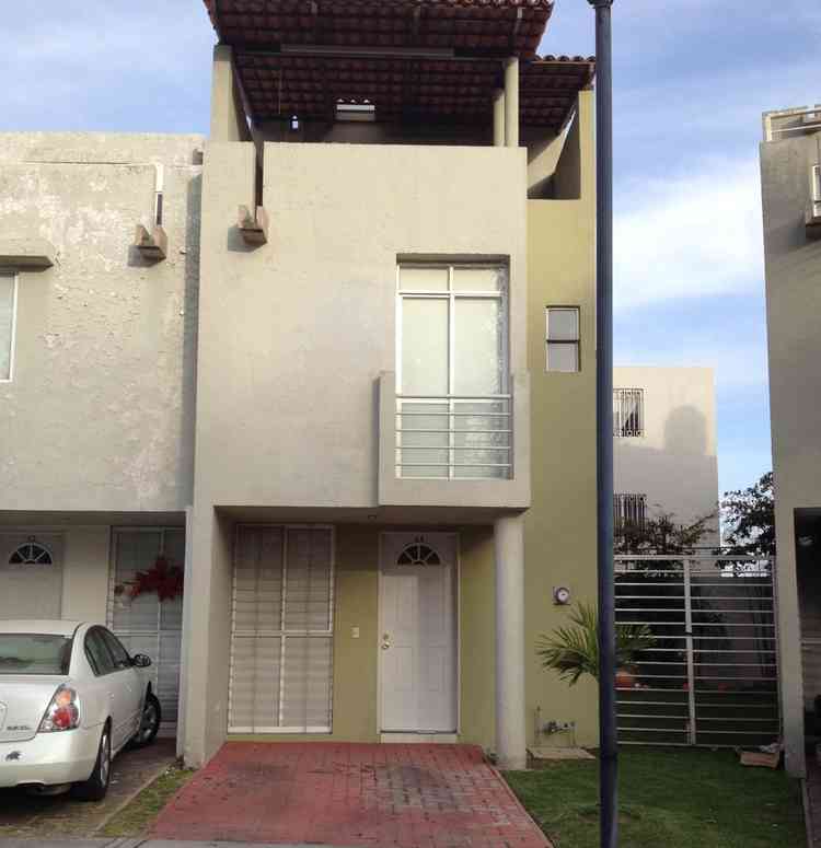 casa en renta calle salvaterra loreto san pedro tlaquepaque jalisco p4uilxH
